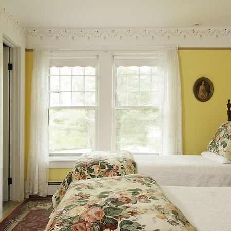Golden Stage Inn Proctorsville ภายนอก รูปภาพ