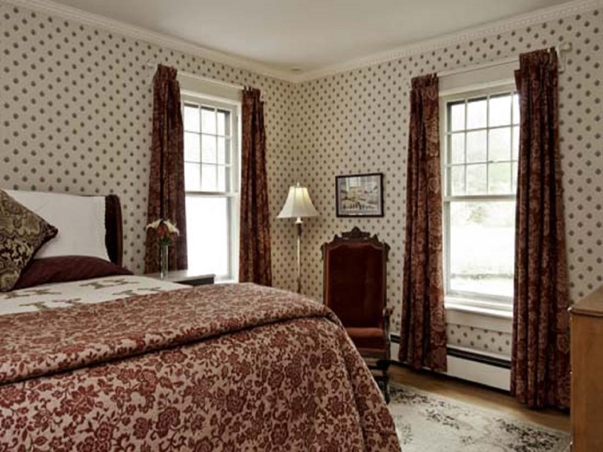 Golden Stage Inn Proctorsville ภายนอก รูปภาพ