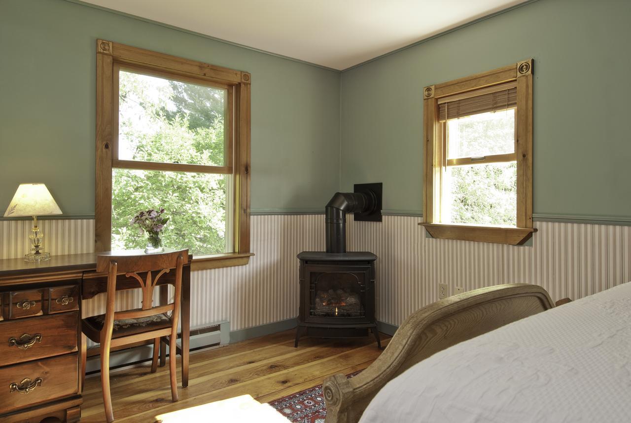 Golden Stage Inn Proctorsville ภายนอก รูปภาพ