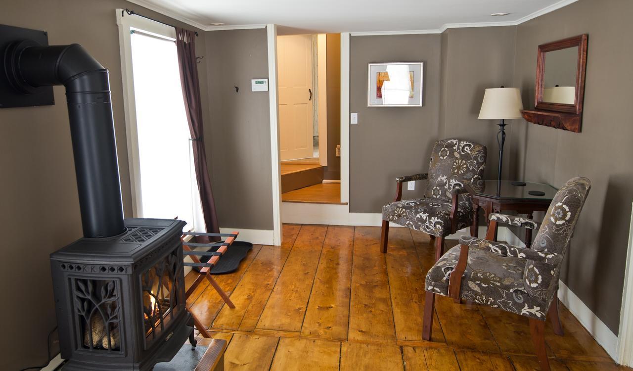 Golden Stage Inn Proctorsville ภายนอก รูปภาพ