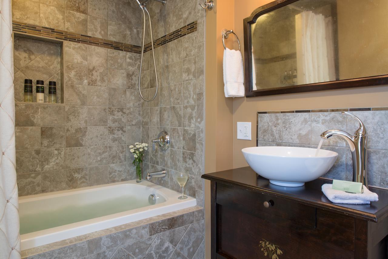 Golden Stage Inn Proctorsville ภายนอก รูปภาพ
